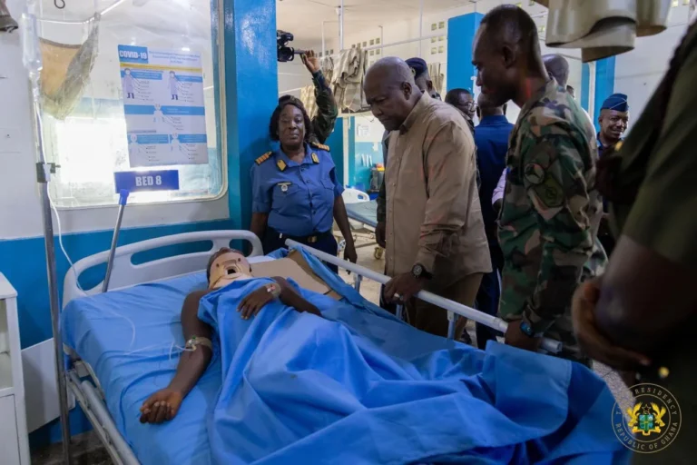 Black-Wednesday-President-Mahama-visiting-some-of-the-victims-at-the-37-Military-Hospital