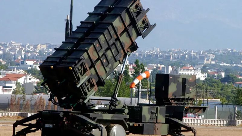 NATO intercepts two Iranian missiles over Türkiye